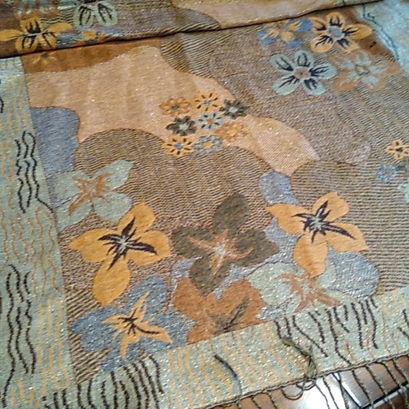 Pashmina Wrap - Picture 2 of 3